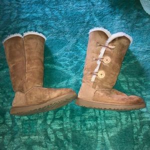 Bailey button uggs